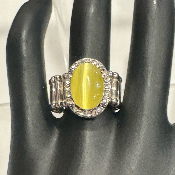 Elegant Yellow Stone Statement Ring - One Size Stretch Back - Picture 4 of 7